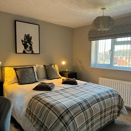 Netflix Home Jacuzzi Gym Fast Wifi Ps5 Free Parking 2 Spaces Hereford Extérieur photo